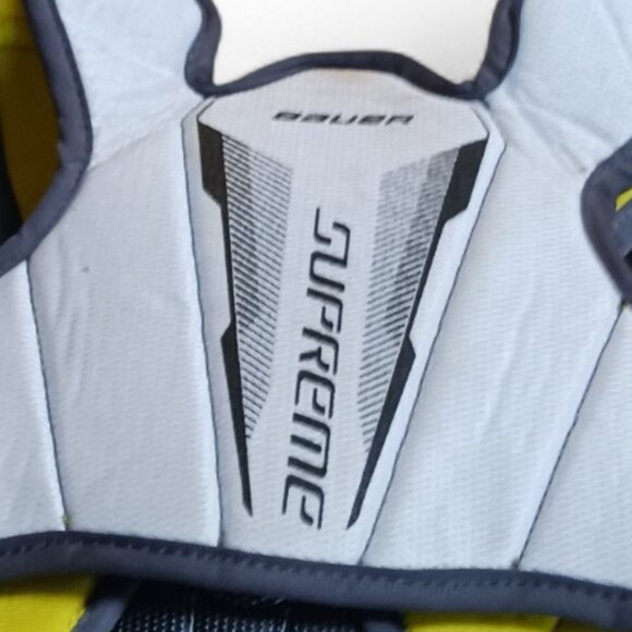 Bauer Supreme S170 Youth Chest Protector — Size YTH Small (Age 3–5, 35–45 lbs) - Picture 6 of 6